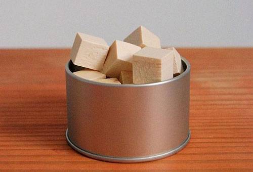 Flavored Wooden Cubes