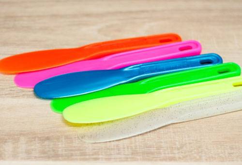 Plastmasas lāpstiņas hermētiķa noņemšanai