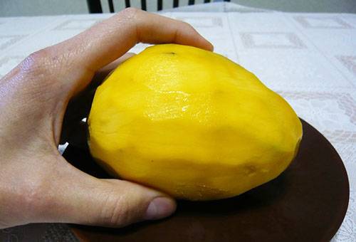 Peeled mango