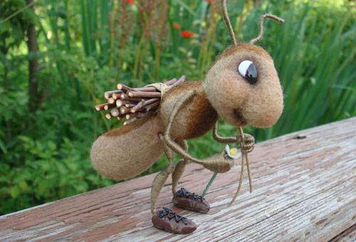 Toy ant