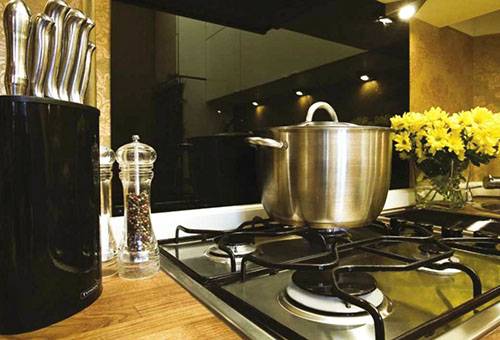 Clean gas stove