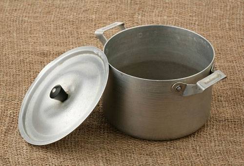 Aluminum pan