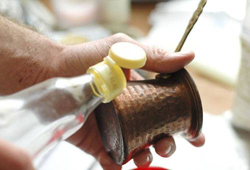 Cleaning the Turkish Turks with Vinegar