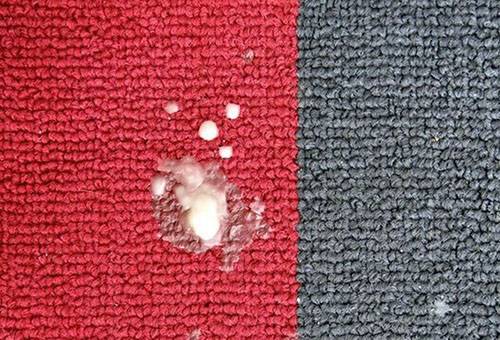 Plastilīna traipu noņemšana no paklāja