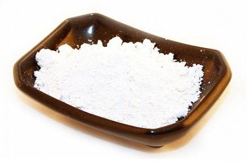 white clay powder