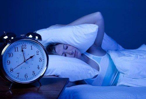 night noise keeps the girl awake