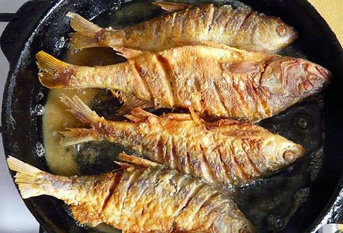 Fried crucian