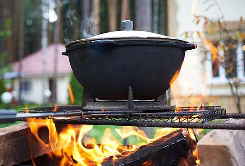 Annealing a cast iron cauldron