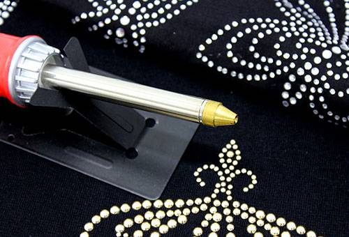 Hot glue for rhinestones