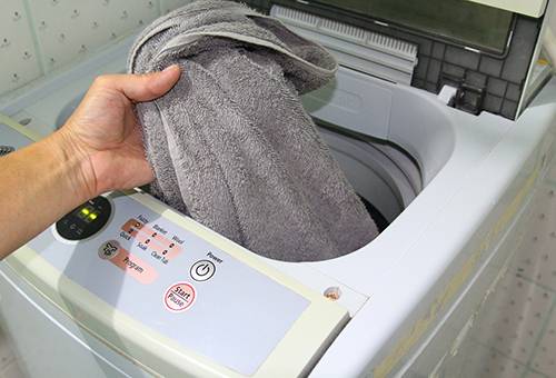 Top-loading washing machine