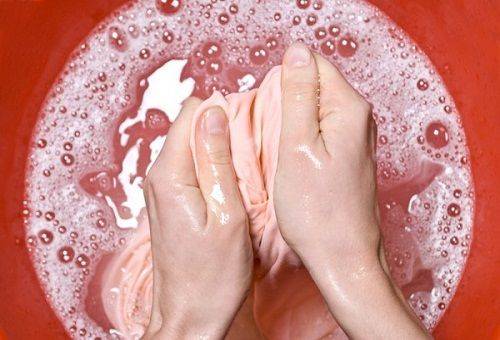 washing sweatshirts