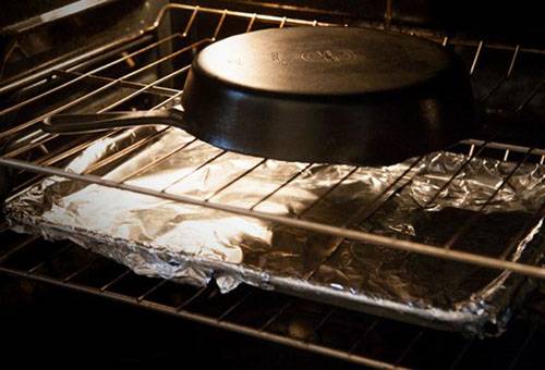 Annealing a cast iron skillet