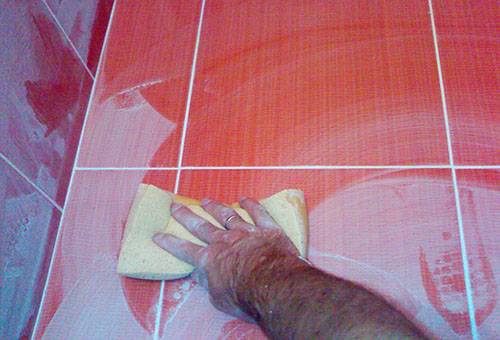 Removing grout from tile