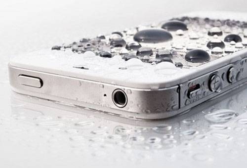 Drops of water on a smartphone