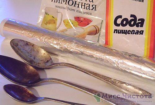 Citronskābe sudraba trauku tīrīšanai