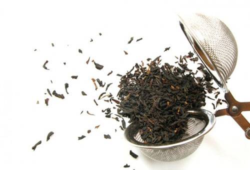 Tea avarka in a strainer