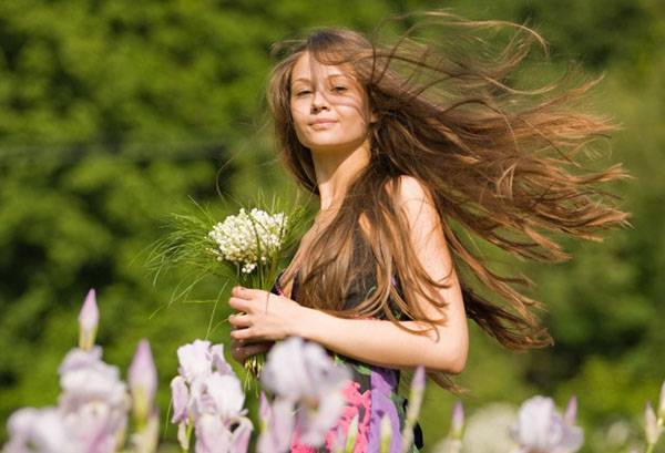 Healthy hair in a girl