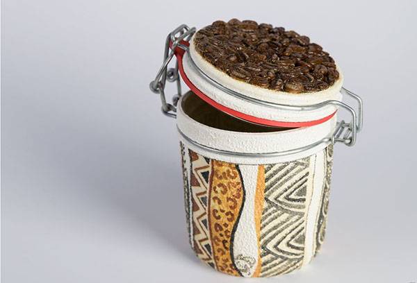 Jar for storing coffee