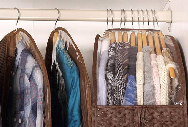 Clothes storage
