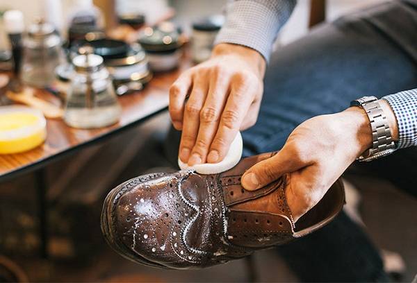 shoe shine
