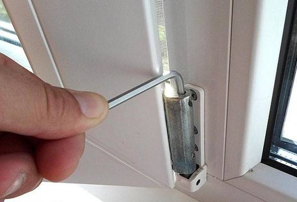 Plastic door hinge lift