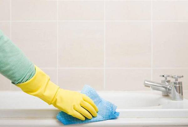 Wash acrylic bath