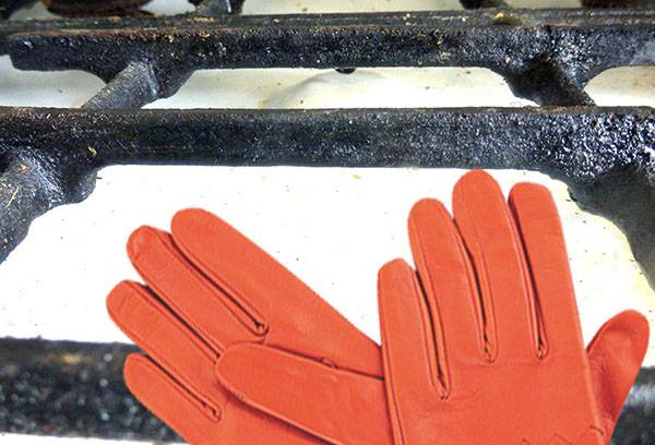 Preparation for cleaning the gas stove grill