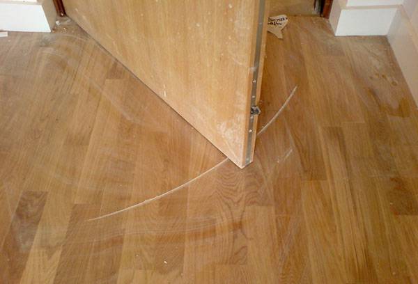 Laminate door scratch
