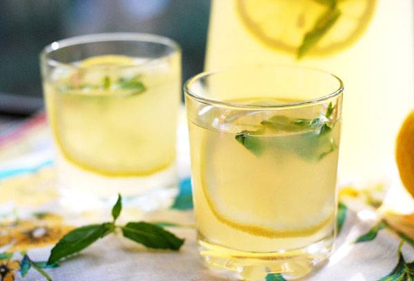 Homemade lemonade