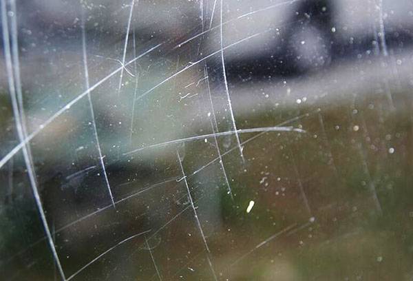 Glass scratches