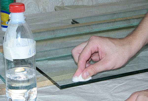Plexiglass degreasing