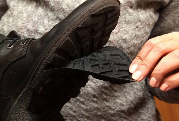 The shoe sole peeled off
