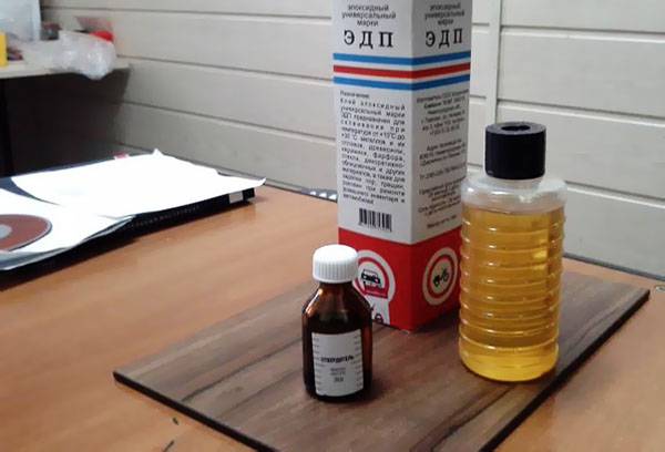 Two-component epoxy adhesive