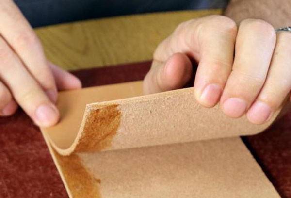 Bonding plywood with rubber glue