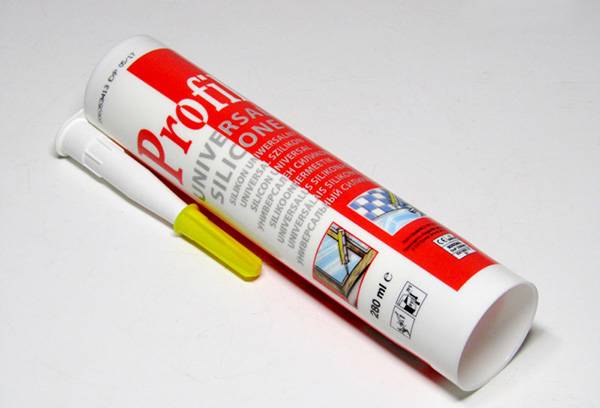 Silicone sealant tube