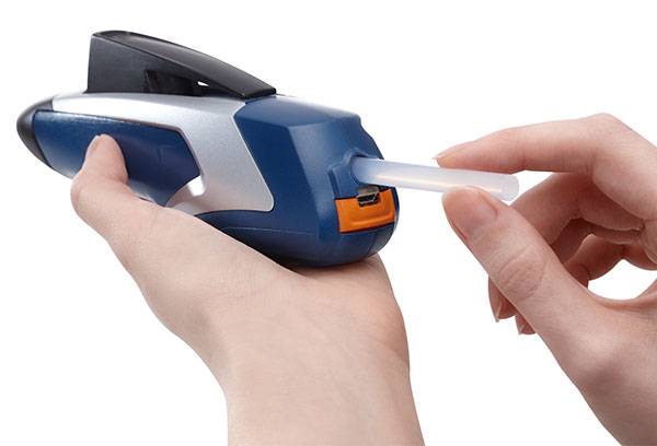 Sticker glue gun loading