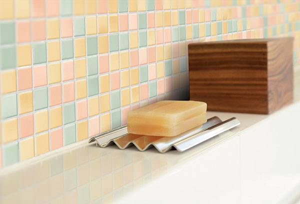Self-adhesive wallpaper in the bathroom