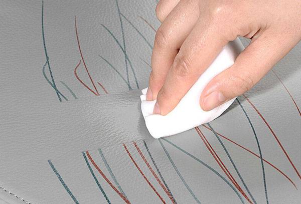 The use of melamine sponge