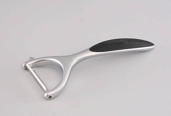 Floating blade knife