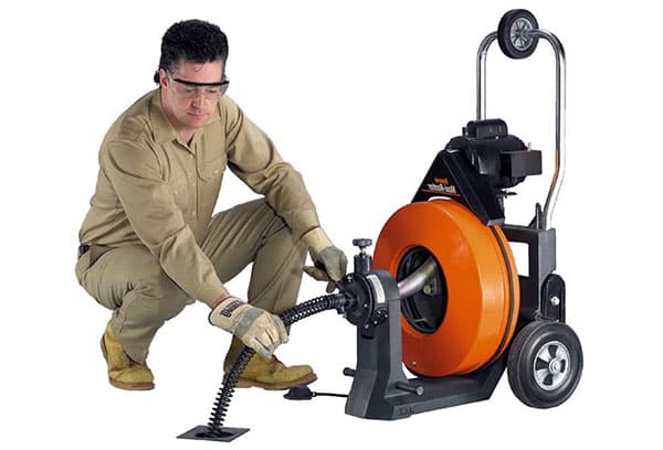 Worker with a hydrodynamic machine
