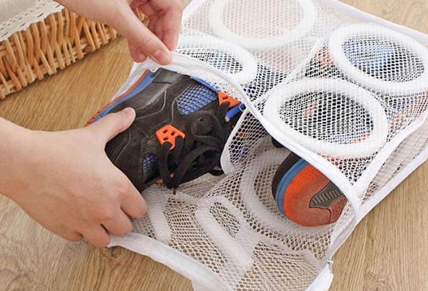 Bag for washing shoes