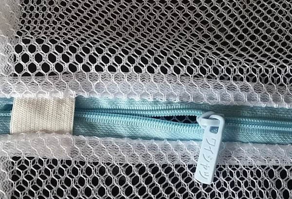Zipper on the laundry bag