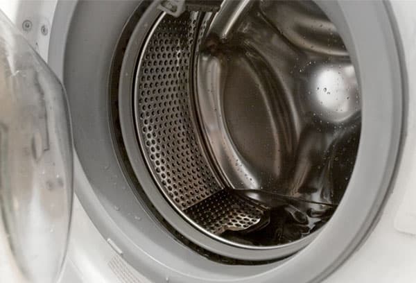 Water in the washing machine tank
