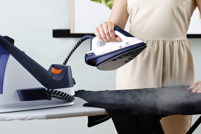 Steam iron