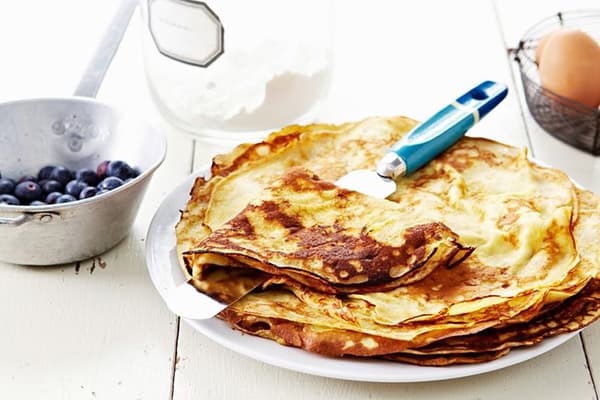 Pancakes with burnt sugar