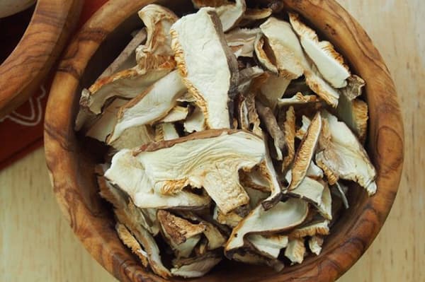 Dried mushrooms
