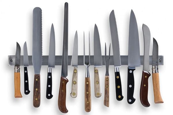 Different types of kitchen knives
