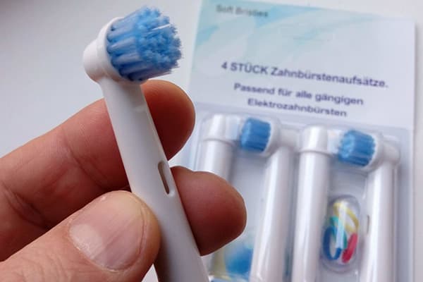Nozzle for electric toothbrush