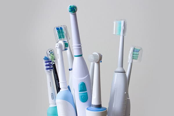 Different types of electric toothbrushes