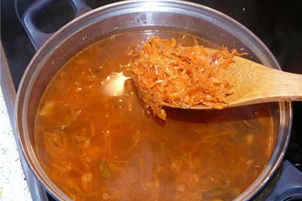 Cabbage soup in an aluminum pan